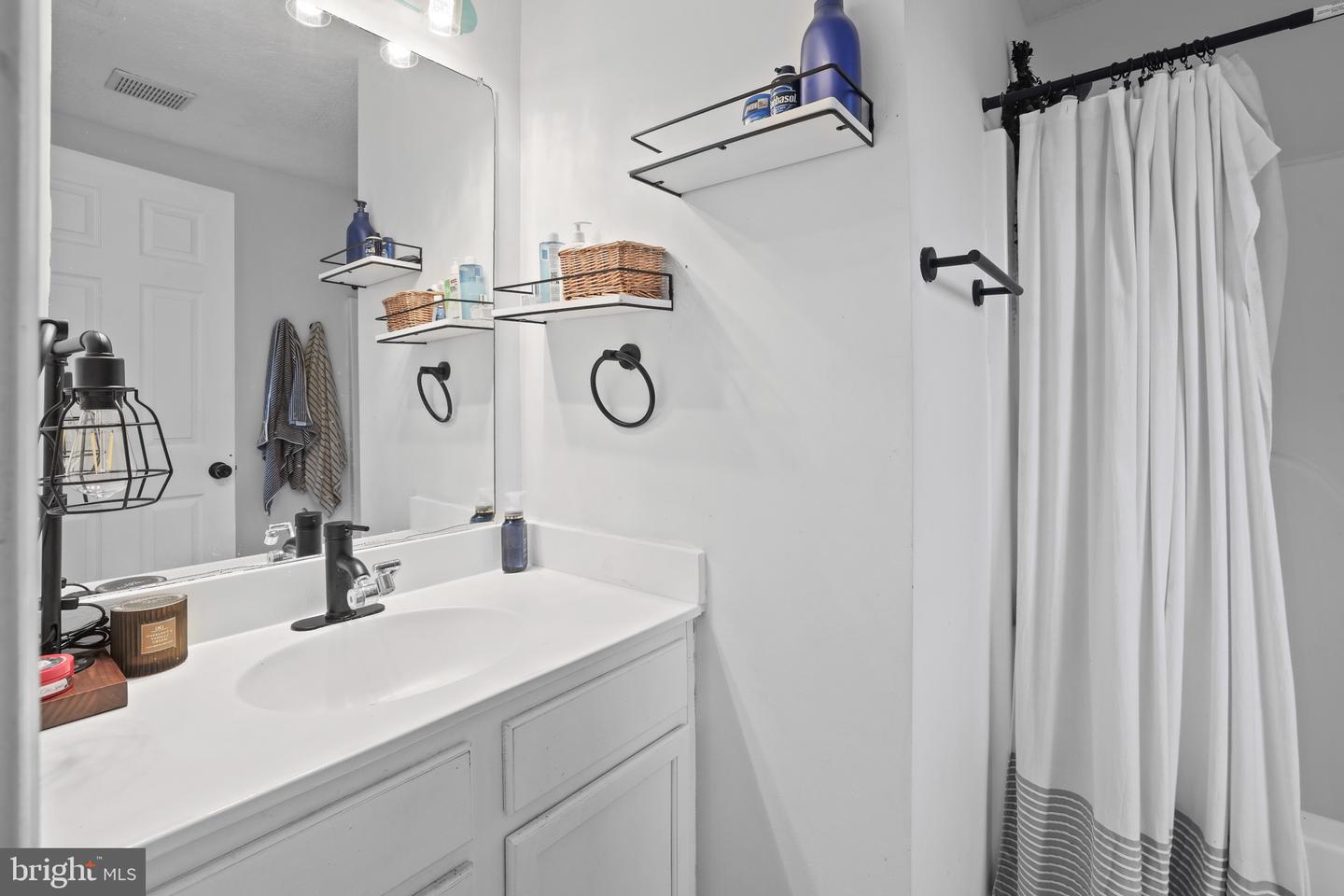 315 Copperfield Ln Property Photo 23