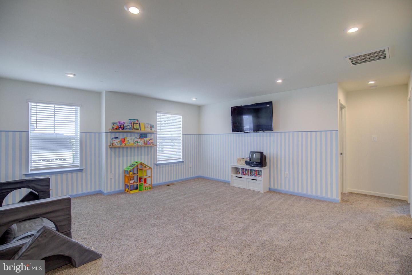 101 Poe Dr Property Photo 27