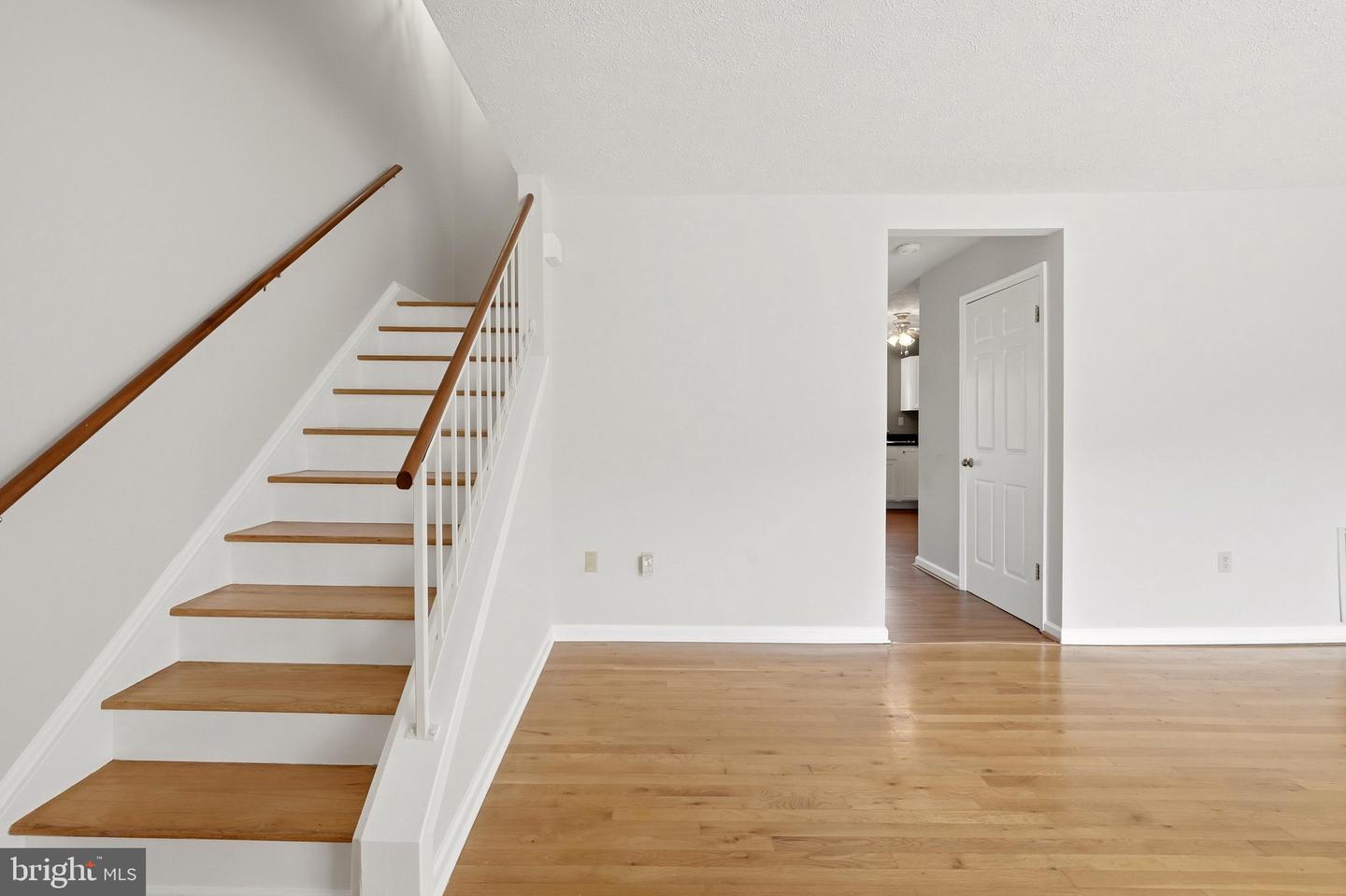 504 Tudor Drive Property Photo 4