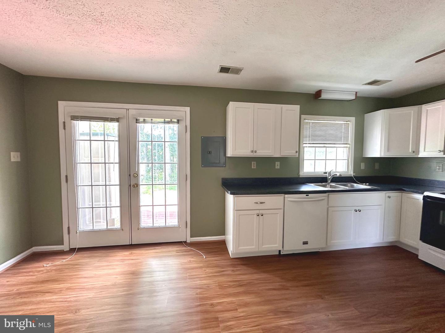 504 Tudor Drive Property Photo 25