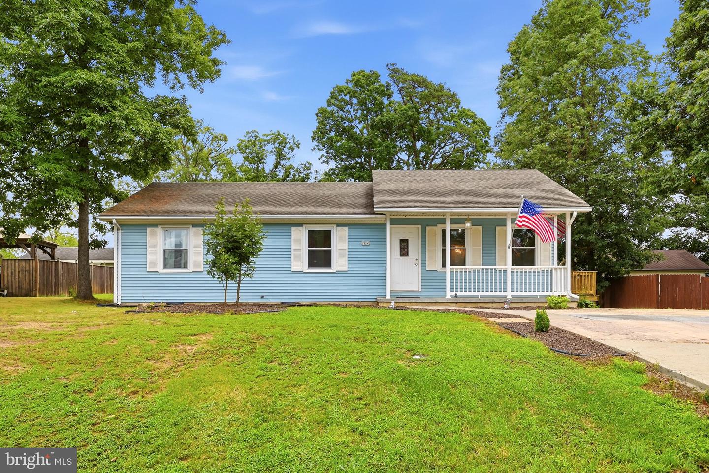 107 GROVE CT Property Photo 1