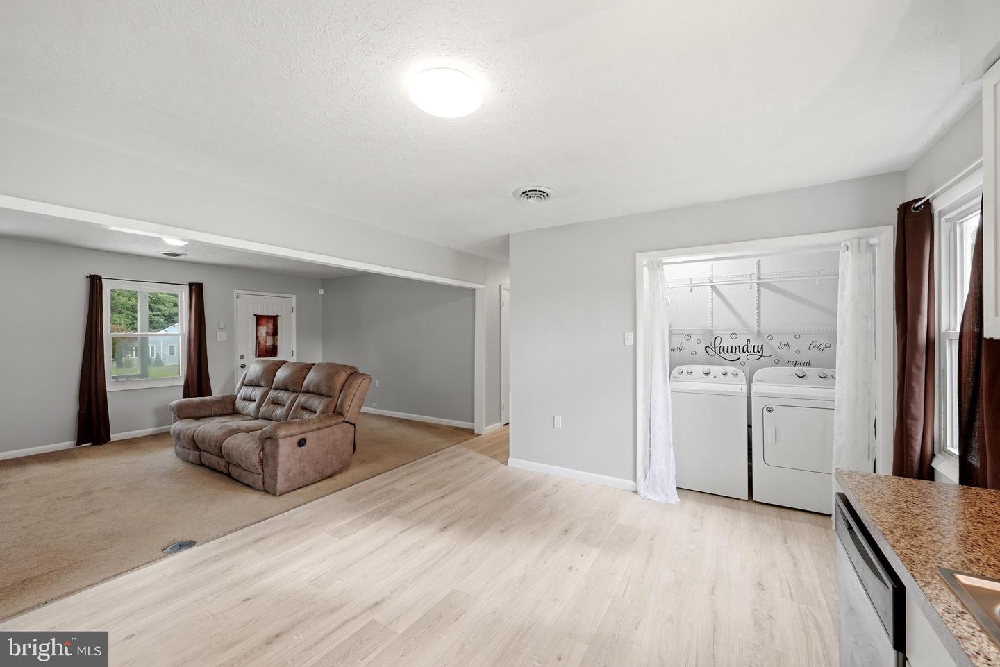107 Grove Ct Property Photo 15