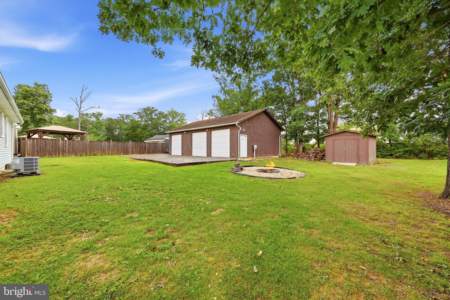 107 Grove Ct Property Photo 33