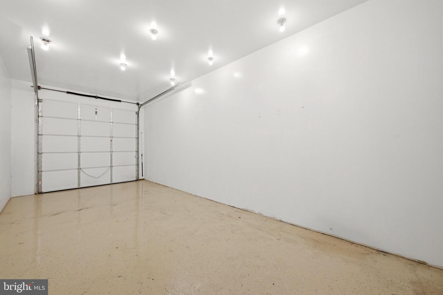 107 Grove Ct Property Photo 38