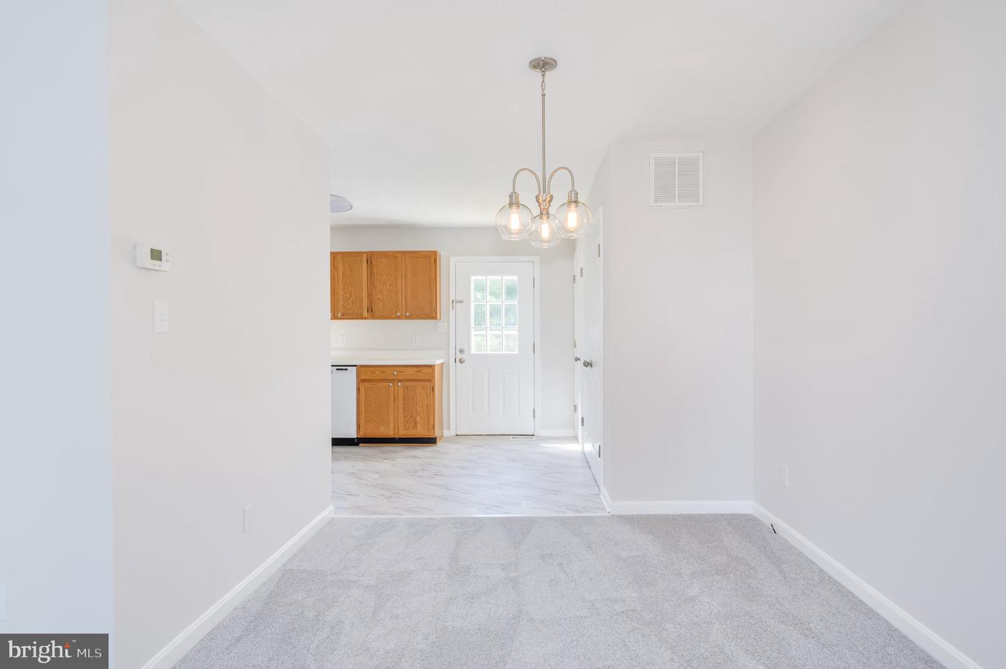 192 Sherando Cir Property Photo 8