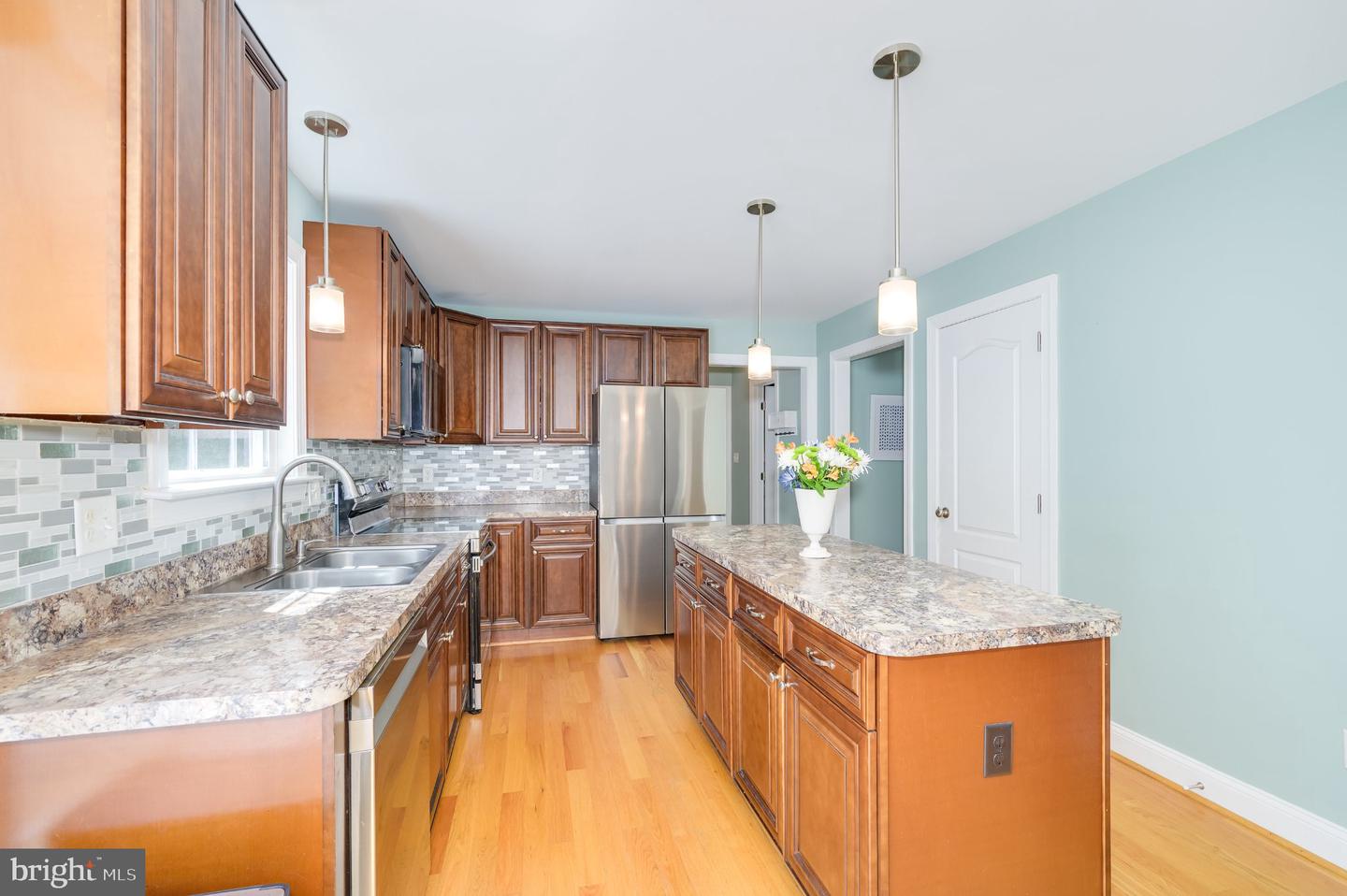 114 Comanche Trl Property Photo 10