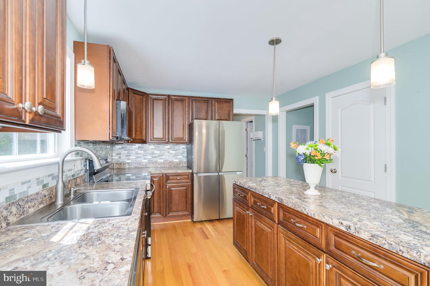 114 Comanche Trl Property Photo 11