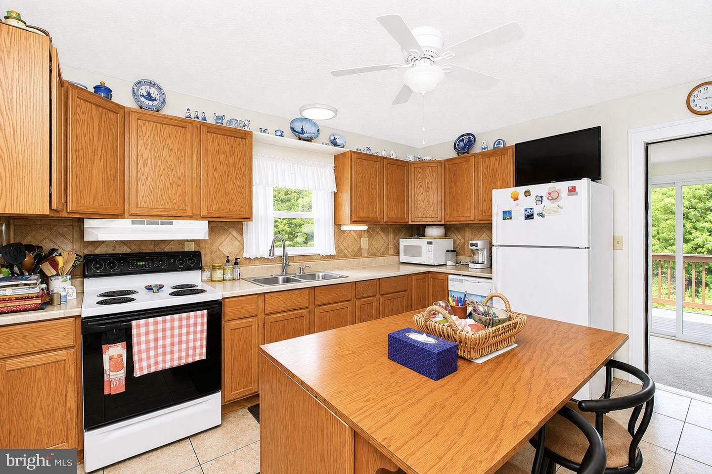 1077 Carpers Dr Property Photo 13