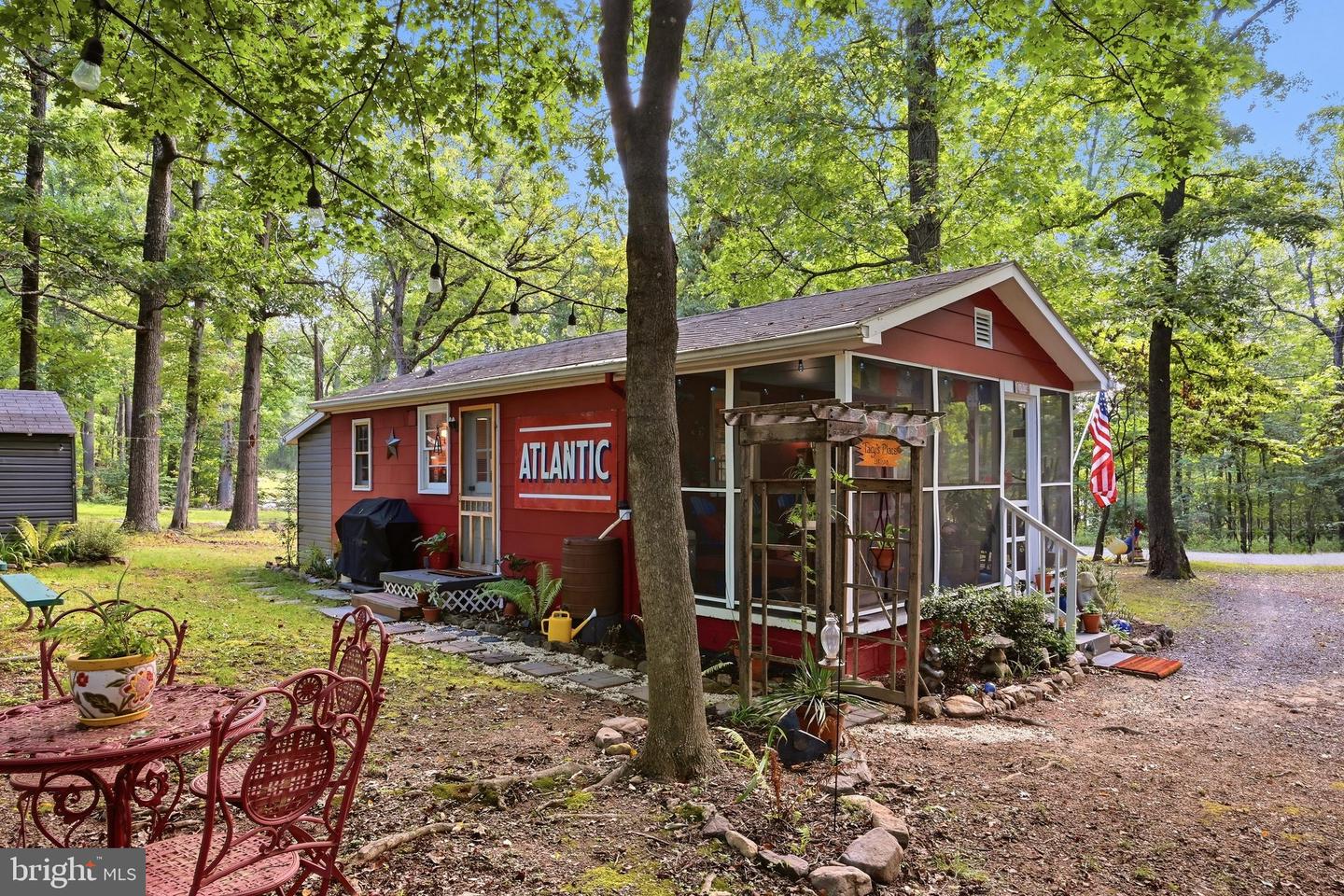 305 RACCOON DR