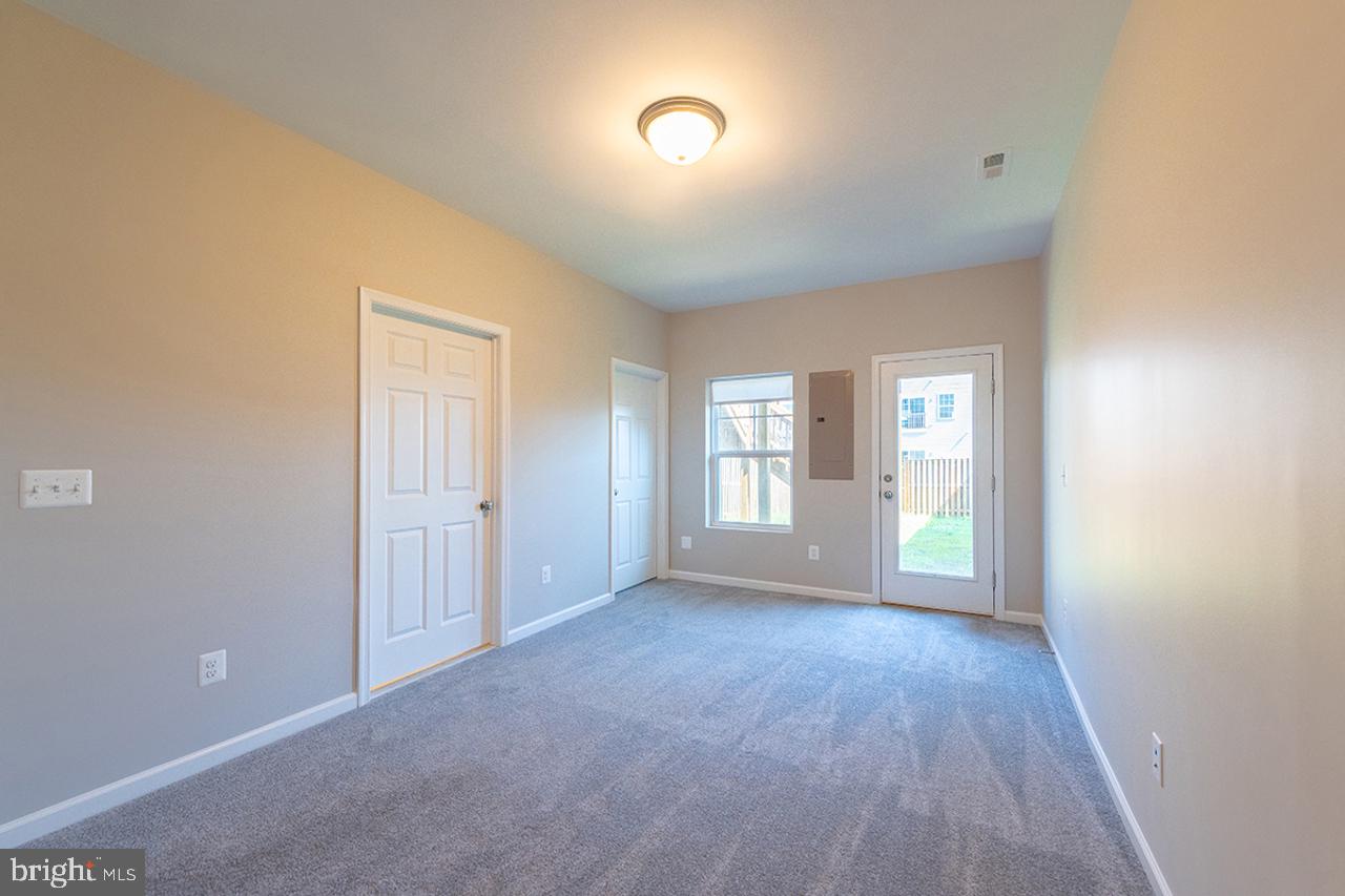 245 Crofton Ct Property Photo 22