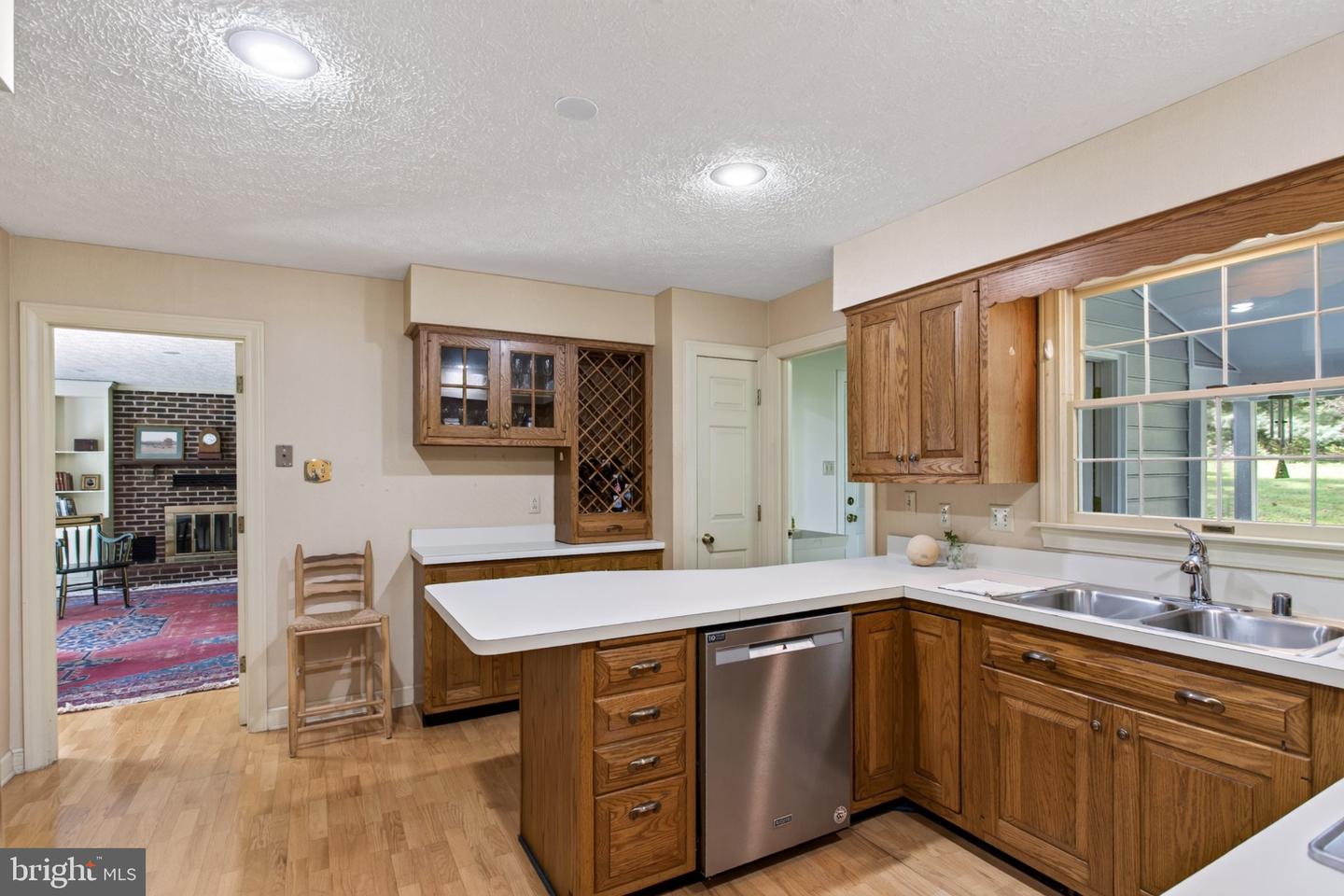 102 Forest Valley Rd Property Photo 4
