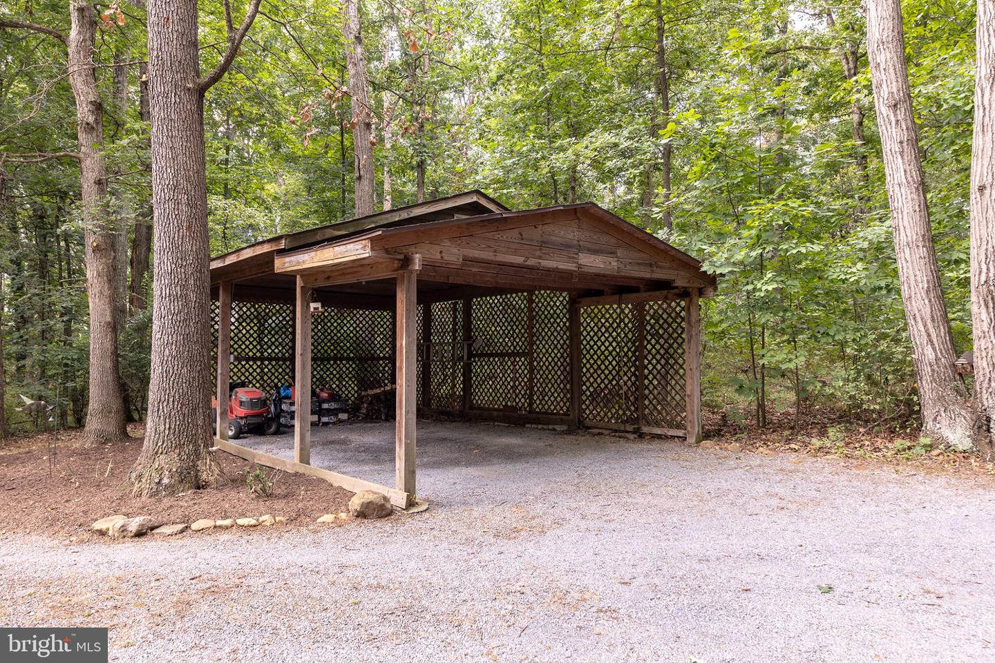 154 Roper Dr Property Photo 32