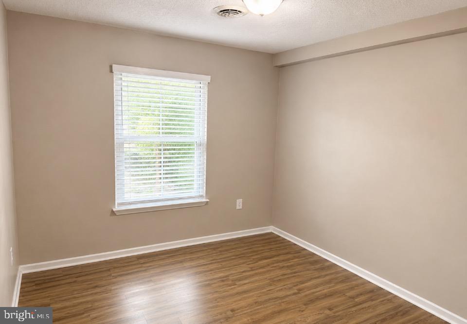 182 Mason St Property Photo 13