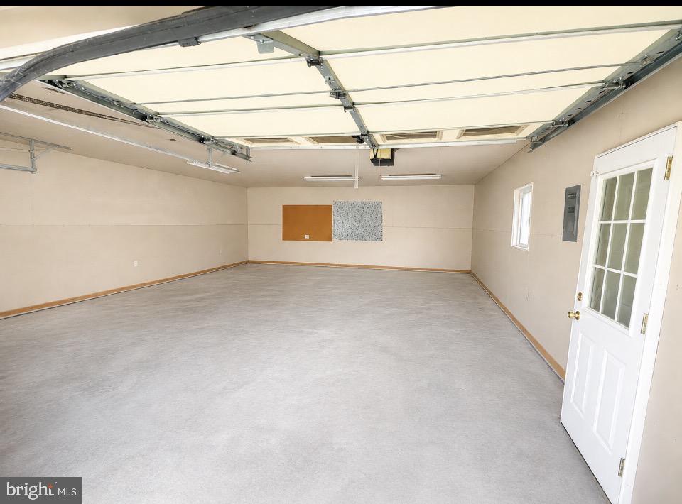 182 Mason St Property Photo 23