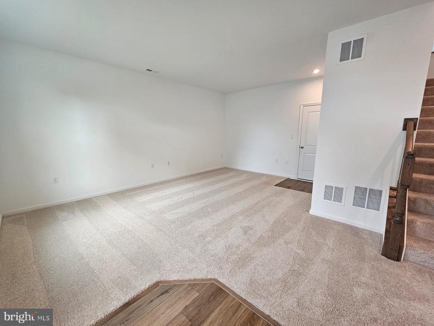 3144 Eton Pl Property Photo 2