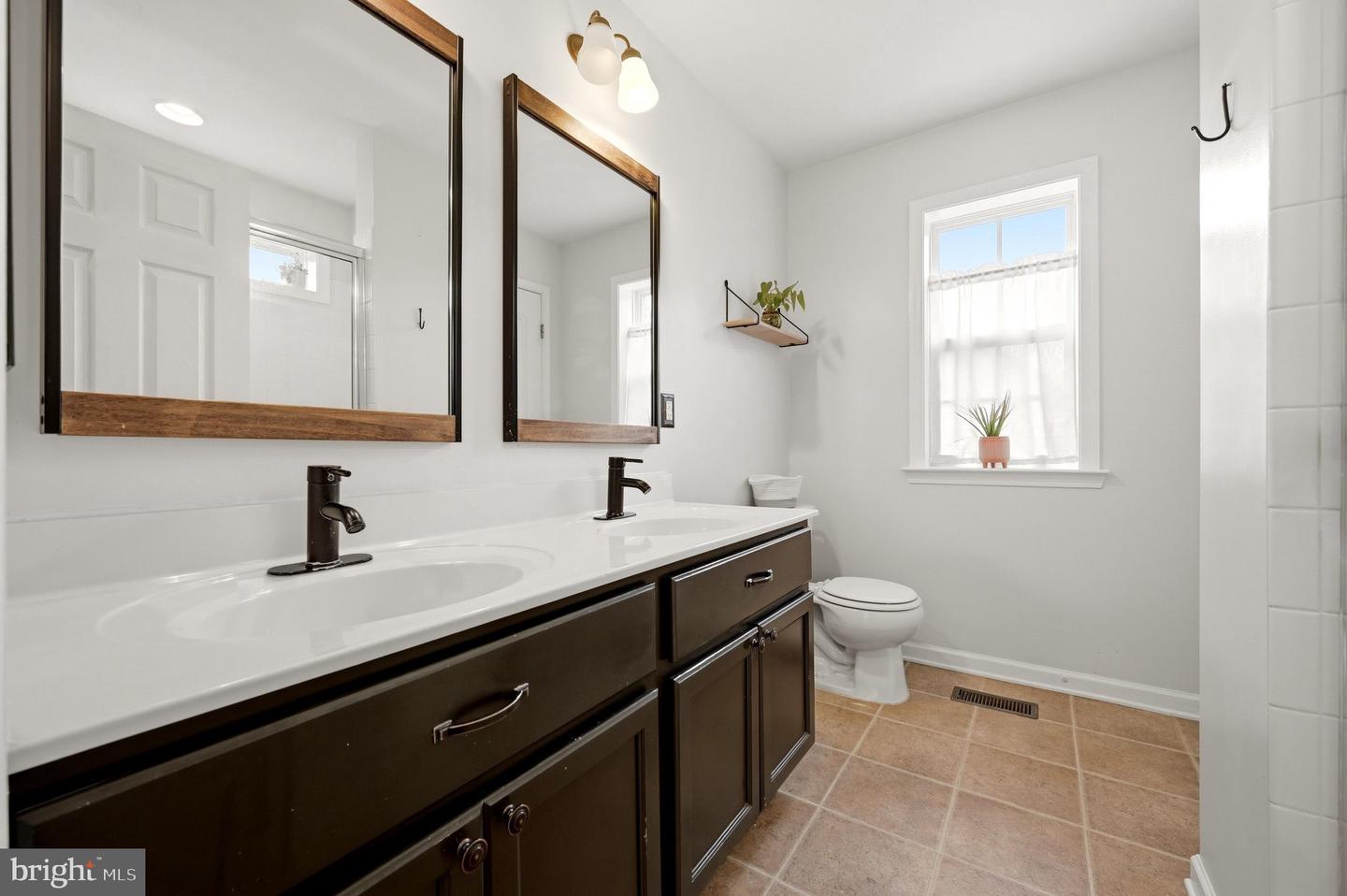 1003 W Masters Dr Property Photo 15
