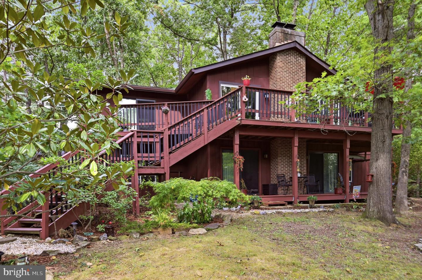 216 Sunset Cir Property Photo 6