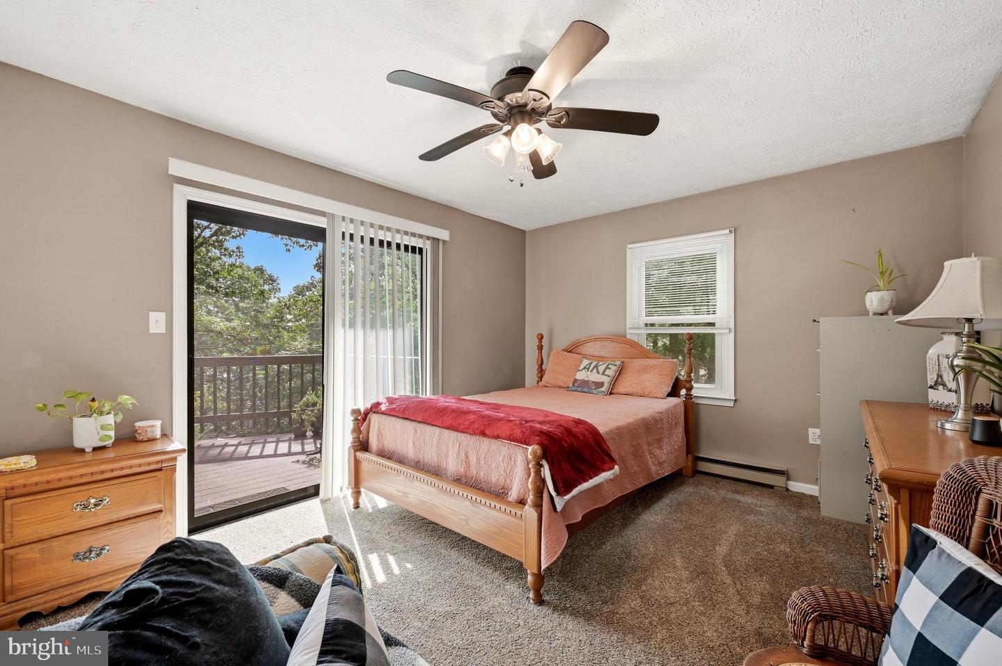 216 Sunset Cir Property Photo 44