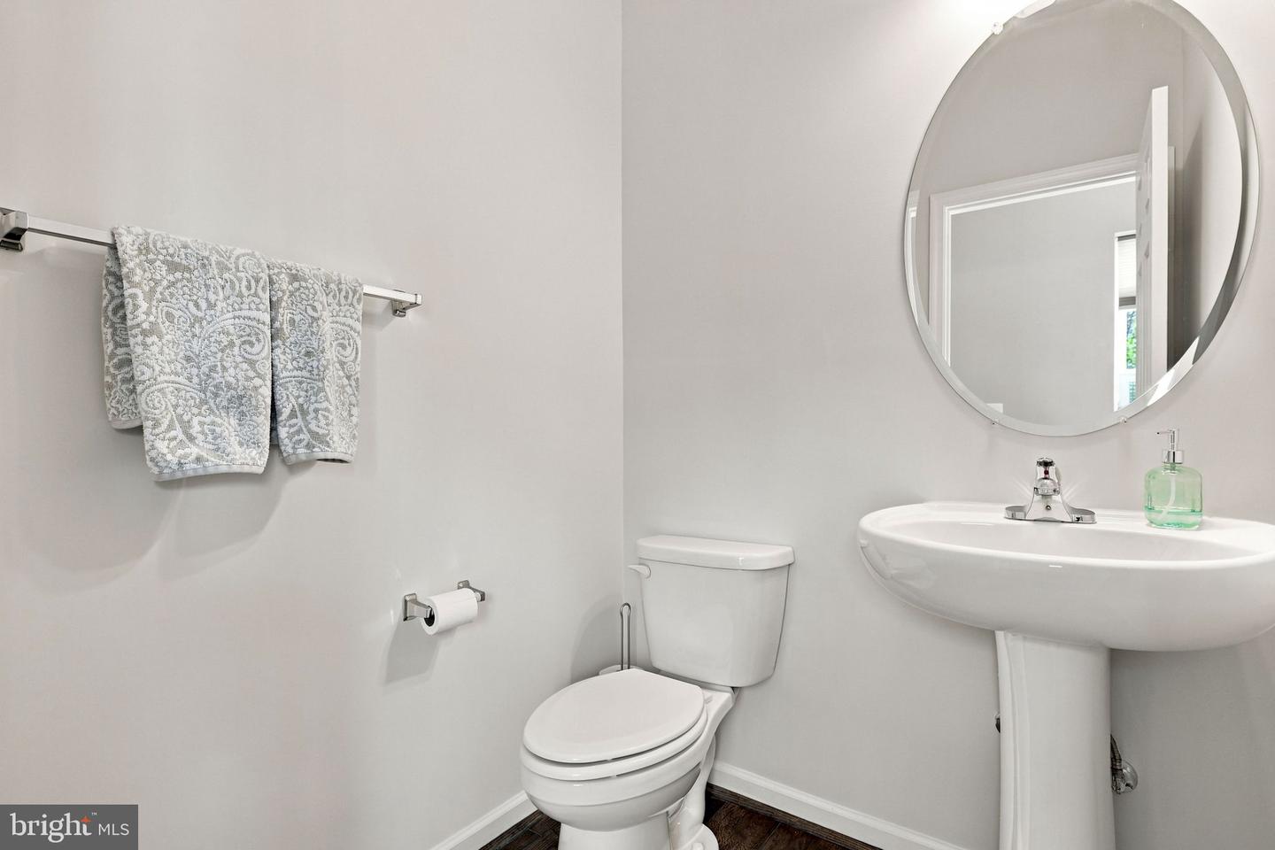206 Crofton Ct Property Photo 26