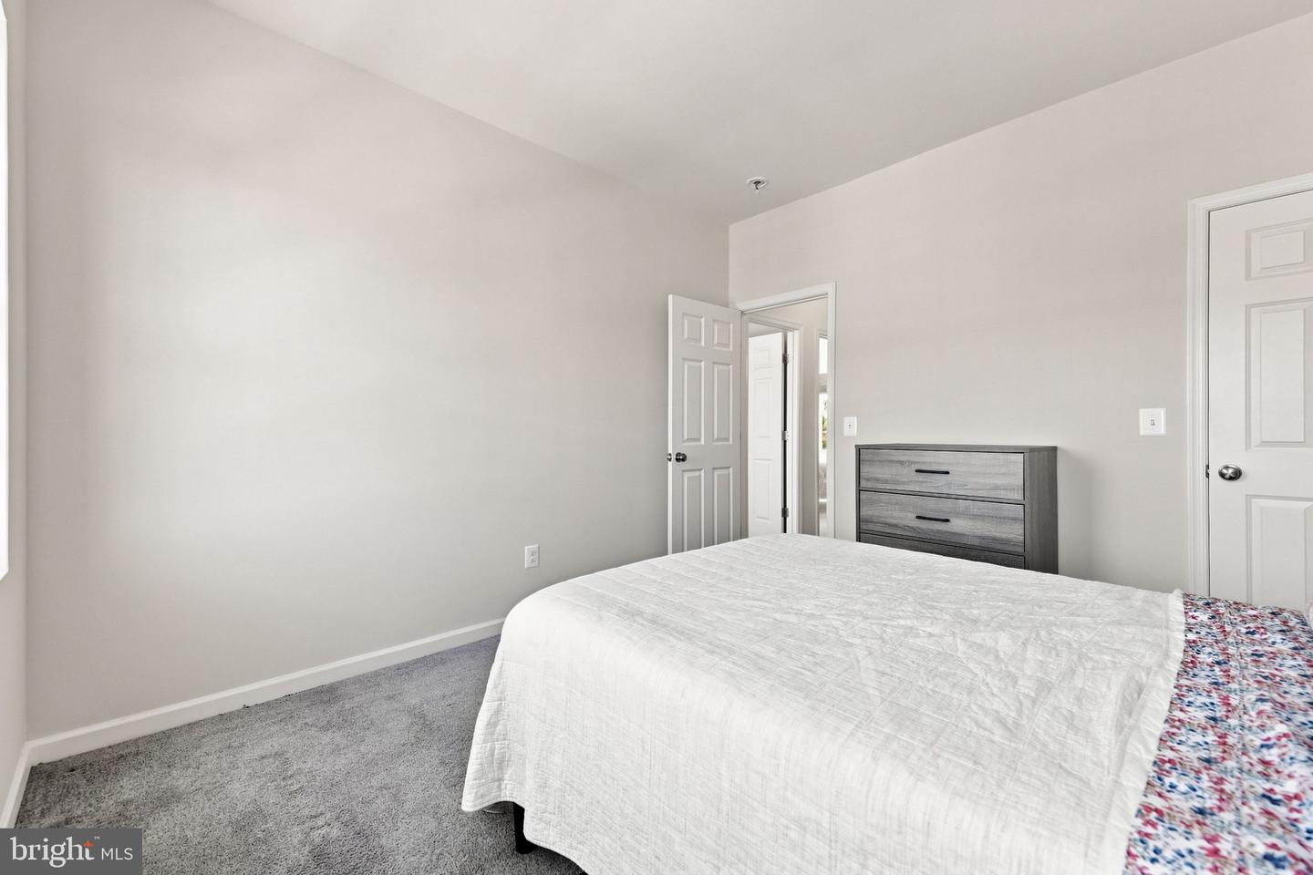 206 Crofton Ct Property Photo 39