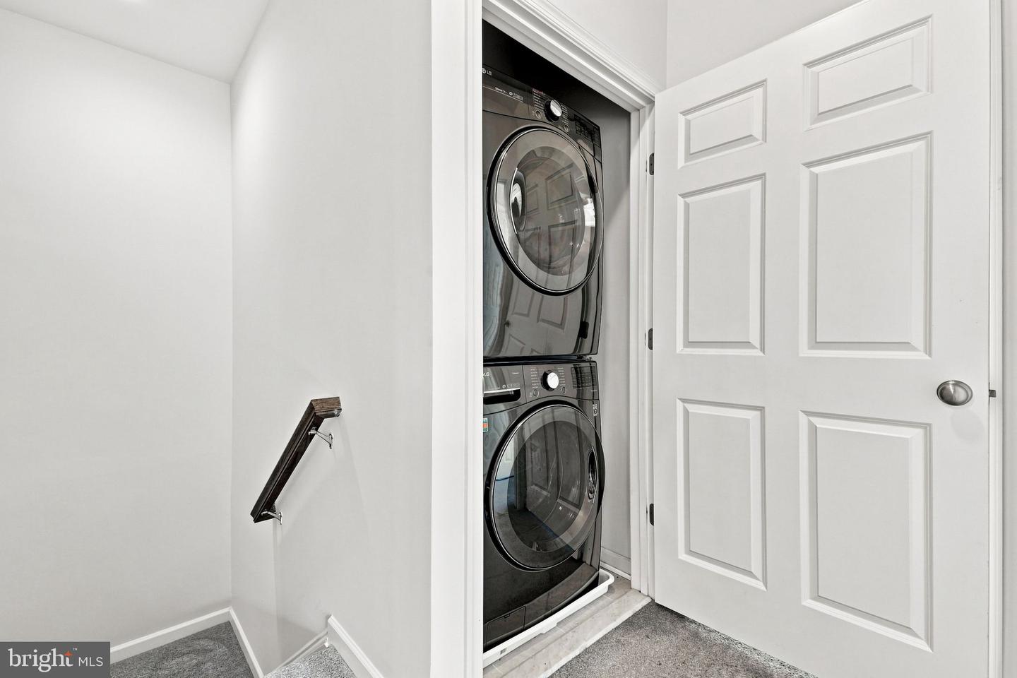 206 Crofton Ct Property Photo 40