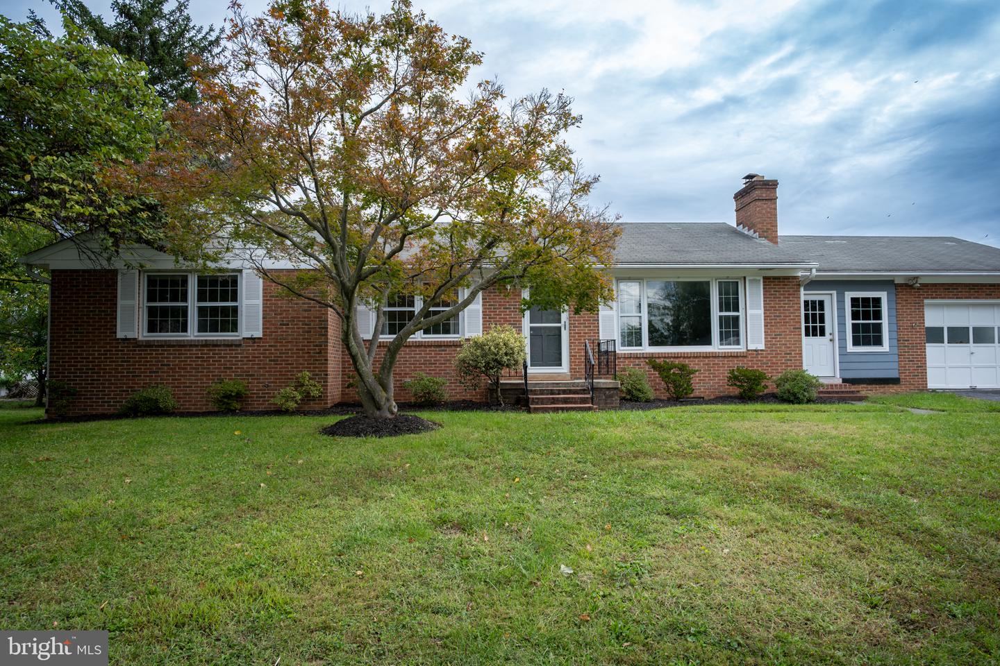 131 COUNTRY CLUB CIR