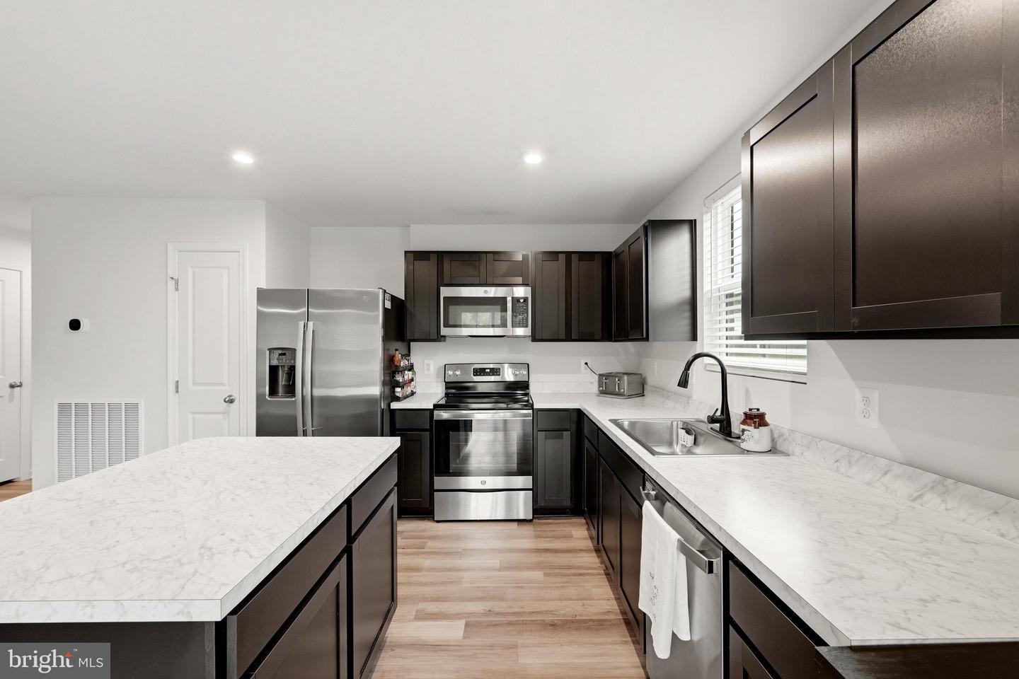 131 Emmet St Property Photo 13