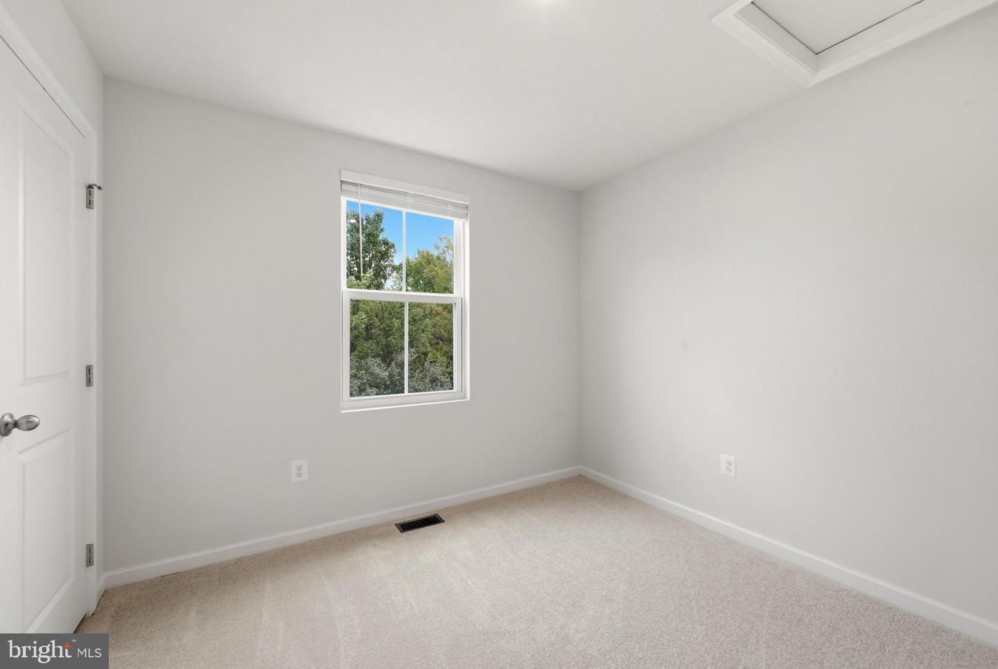 131 Emmet St Property Photo 24