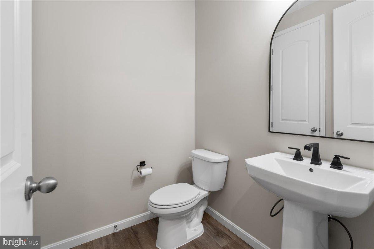 124 Lenore Ln Property Photo 13
