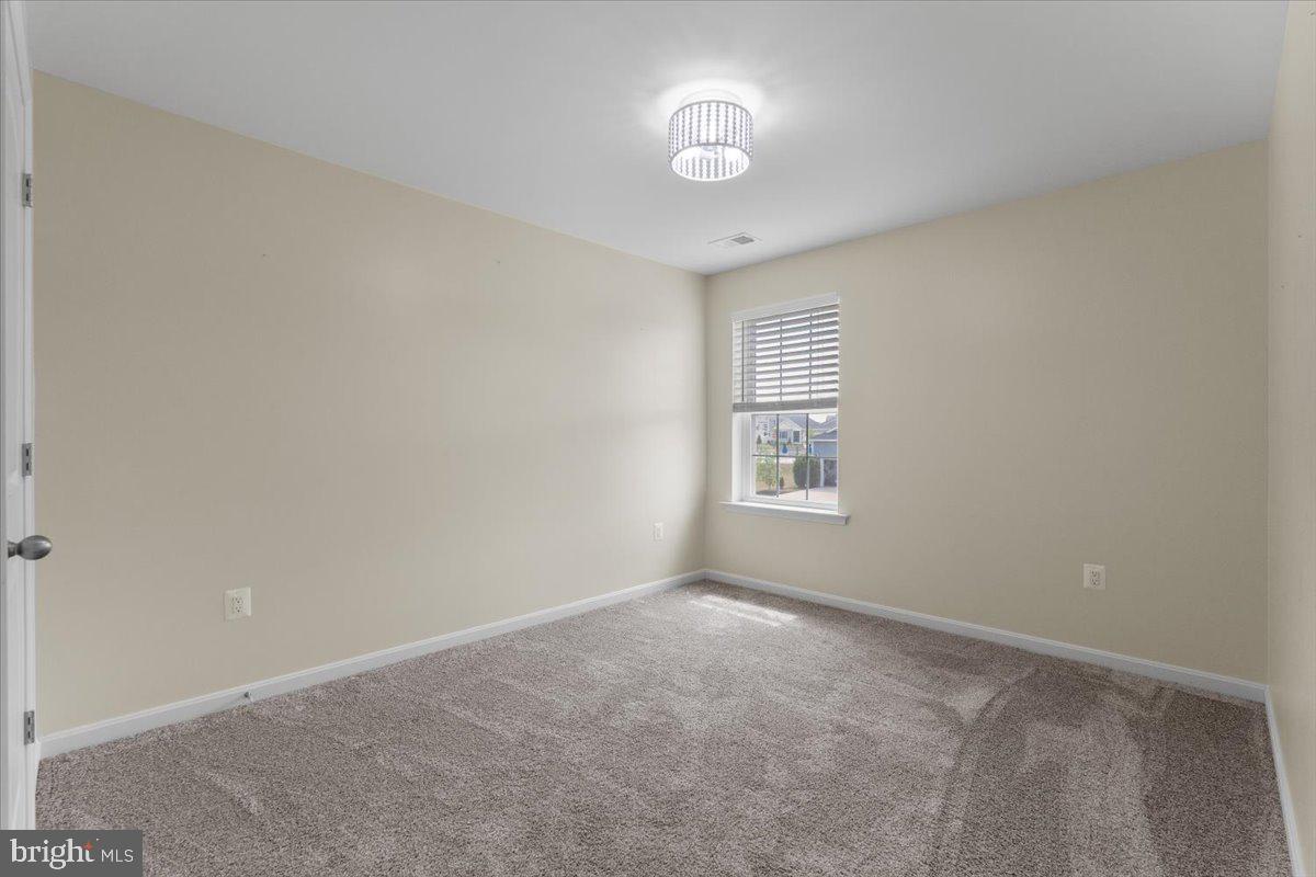 124 Lenore Ln Property Photo 24