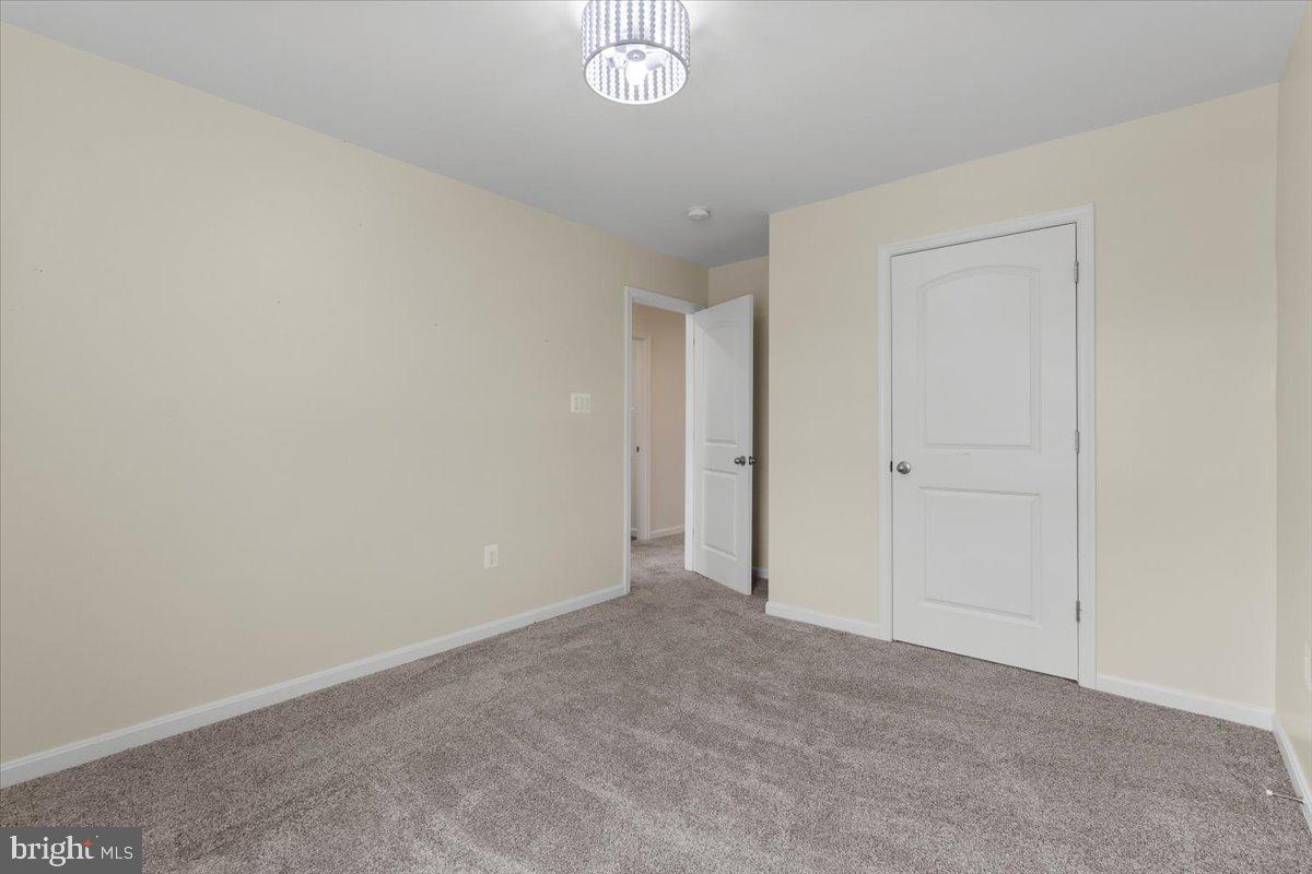 124 Lenore Ln Property Photo 25
