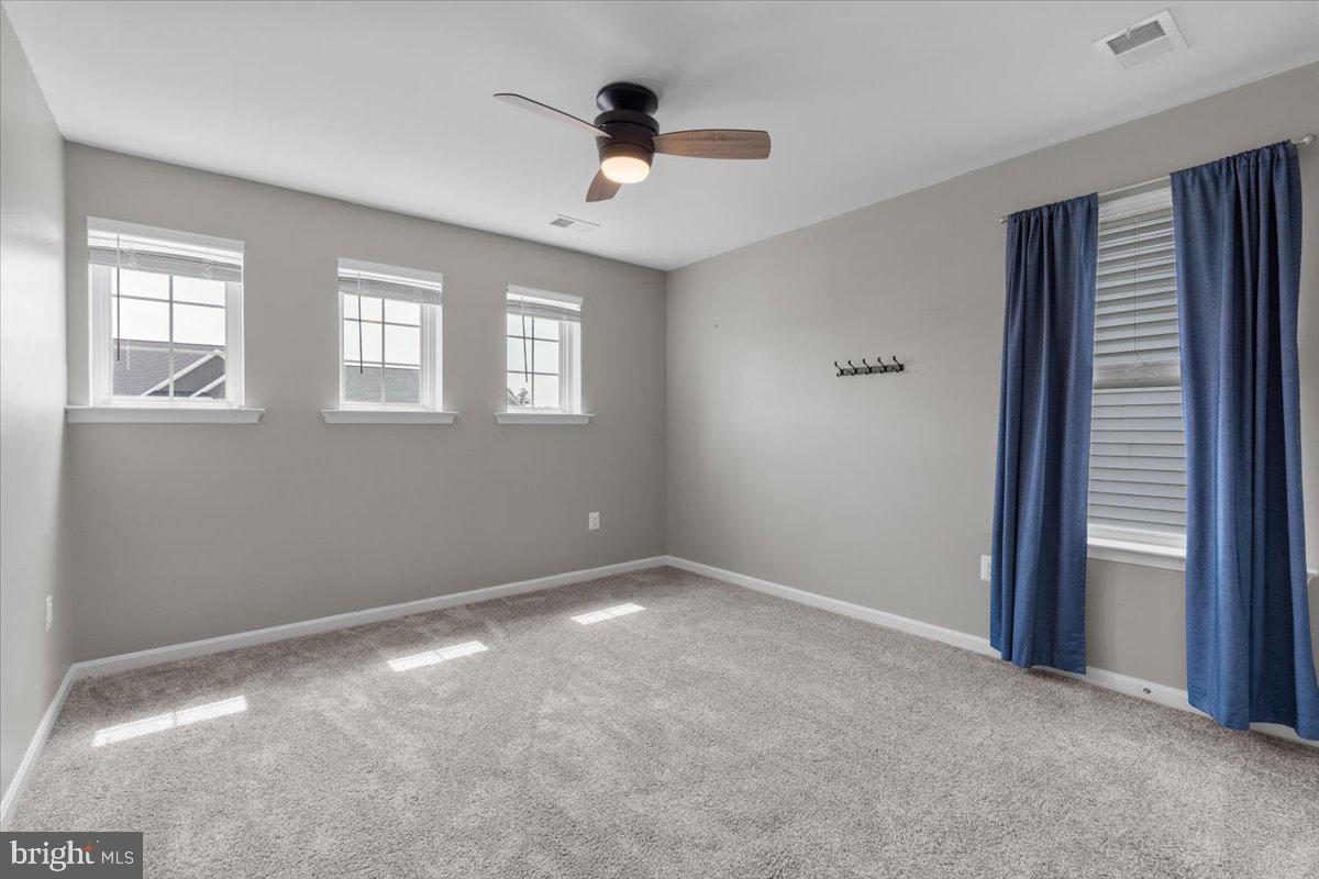 124 Lenore Ln Property Photo 26