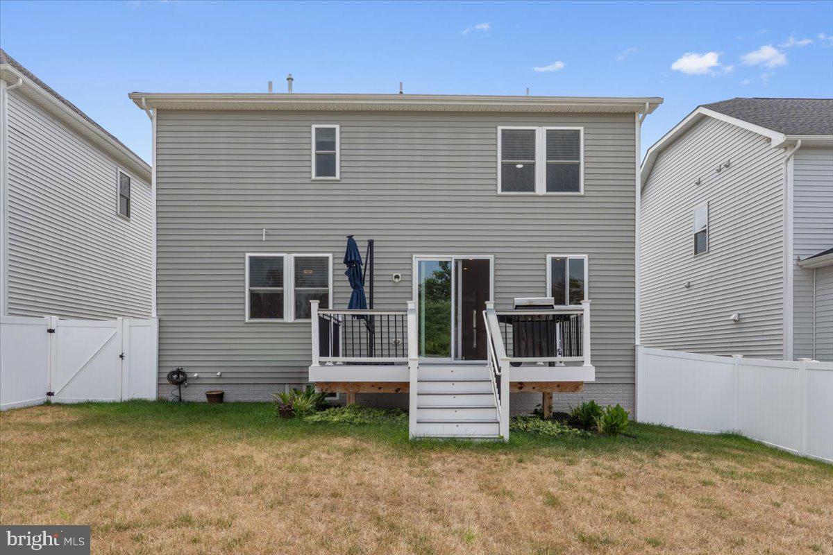 124 Lenore Ln Property Photo 32