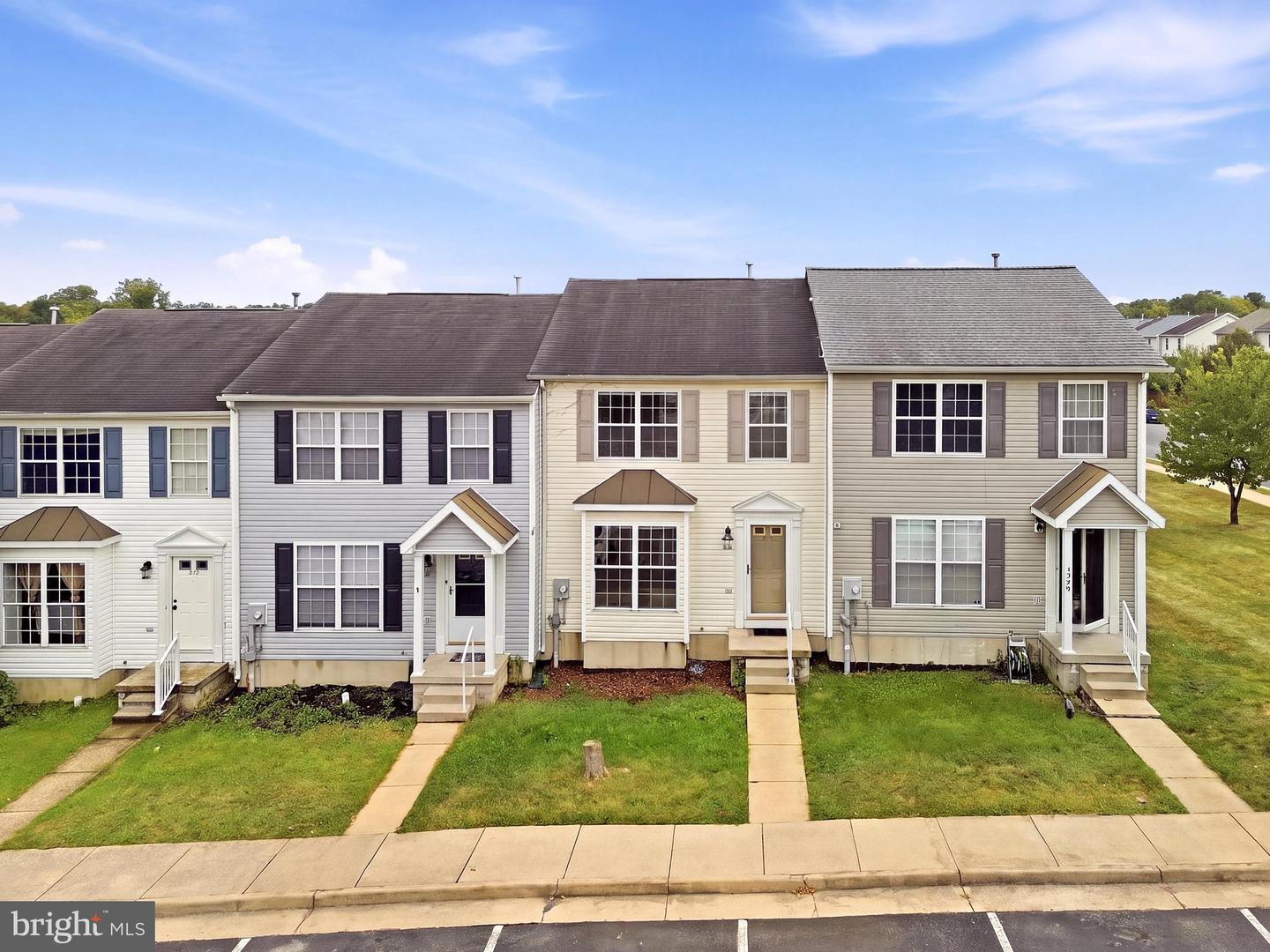 323 COPPERFIELD LN Property Photo 1