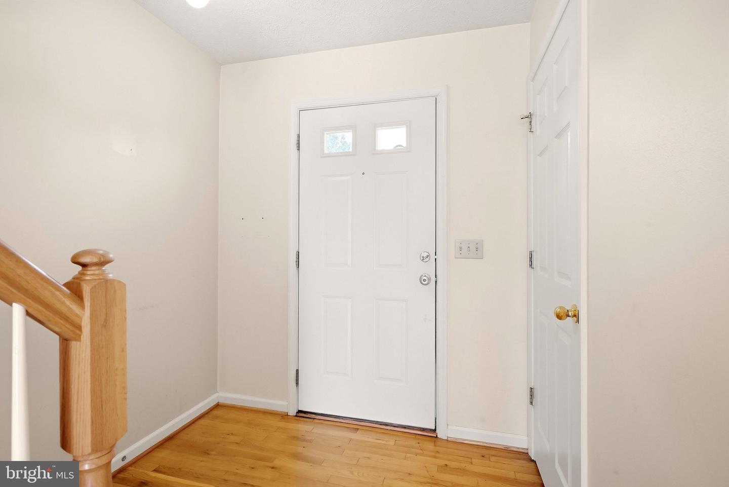 323 Copperfield Ln Property Photo 6