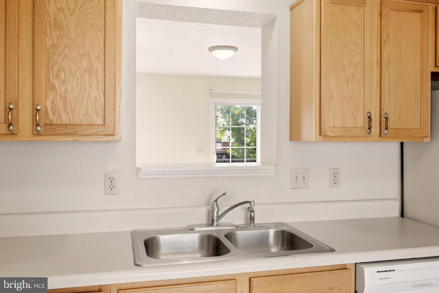 323 Copperfield Ln Property Photo 11