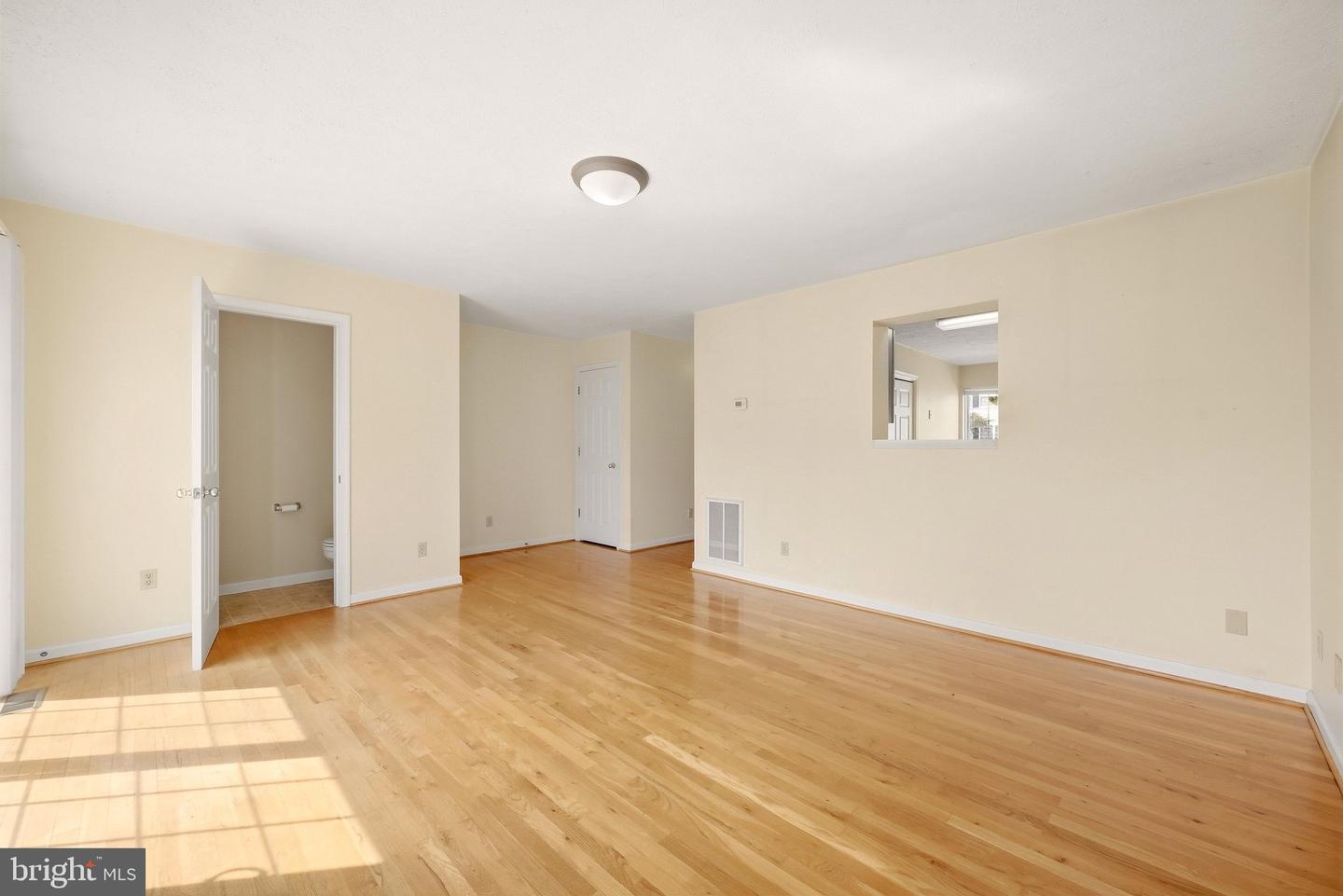 323 Copperfield Ln Property Photo 17