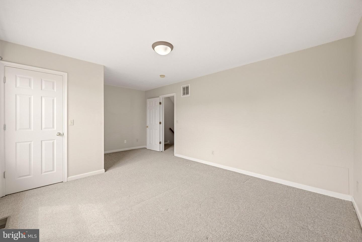 323 Copperfield Ln Property Photo 20