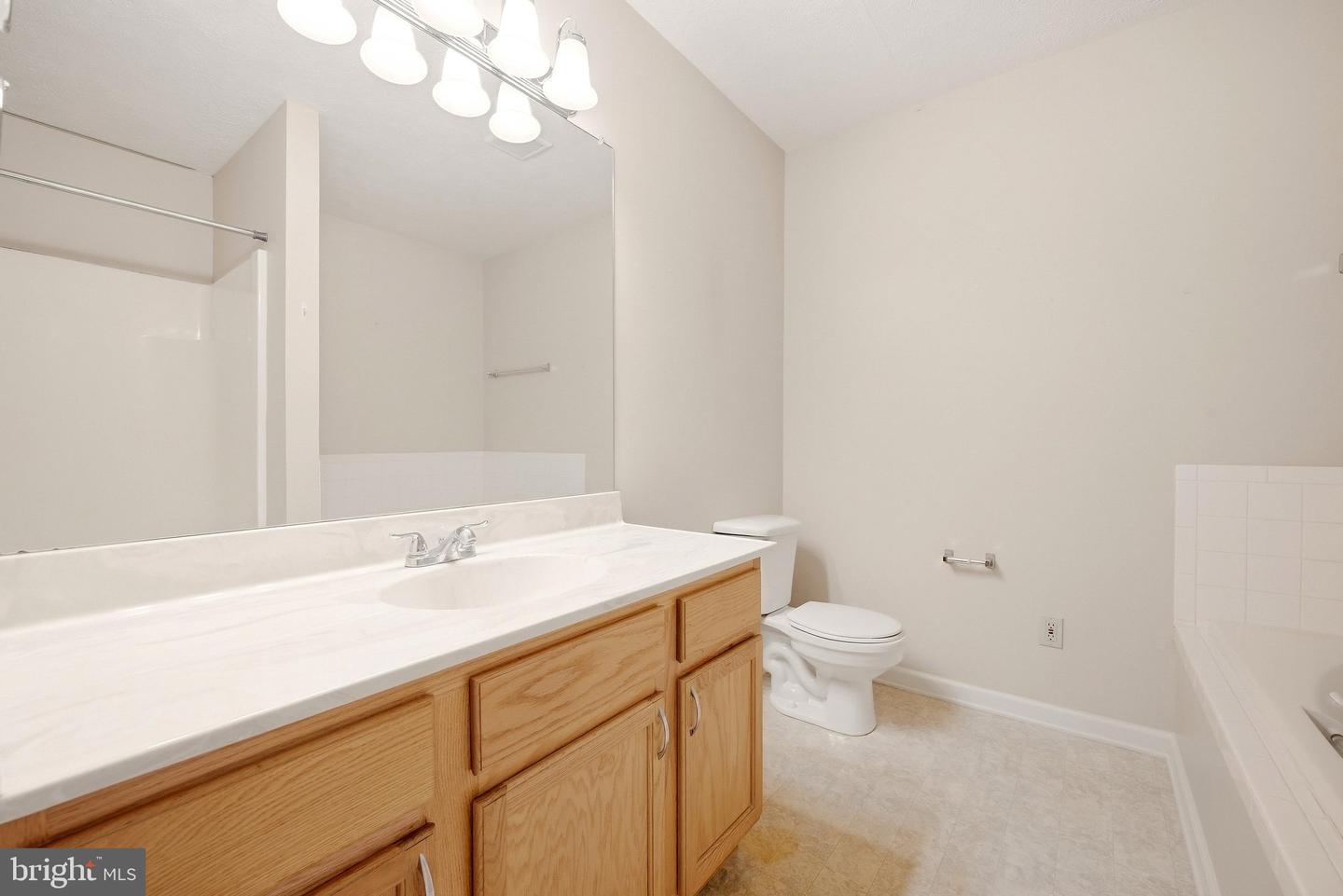 323 Copperfield Ln Property Photo 21