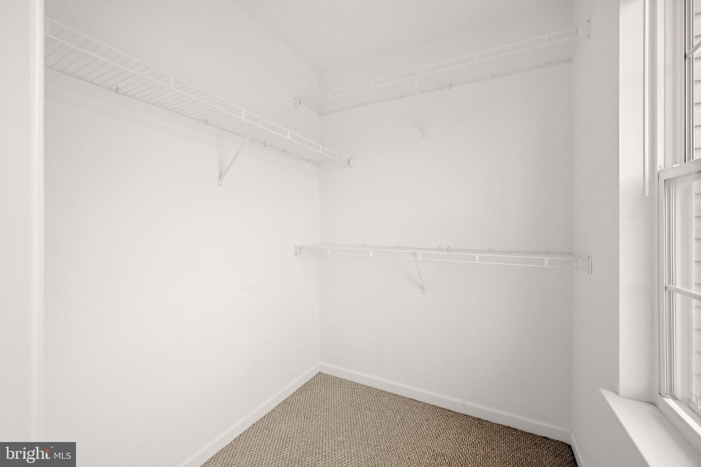 323 Copperfield Ln Property Photo 27