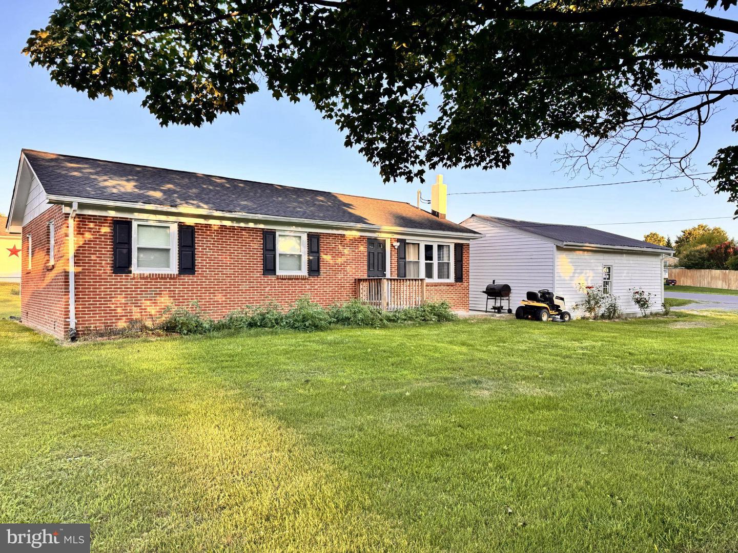108 Williamson Rd Property Photo 1