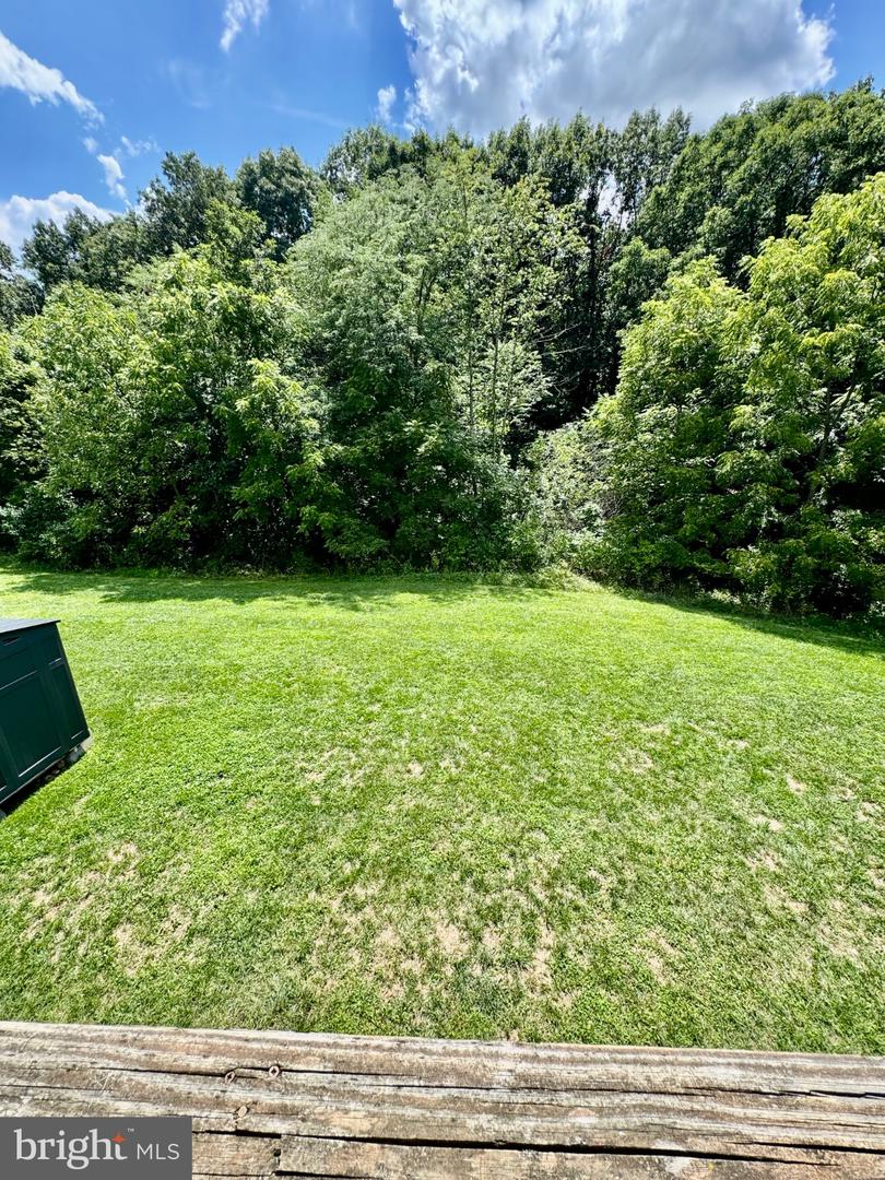 104 Eastside Ln Property Photo 7