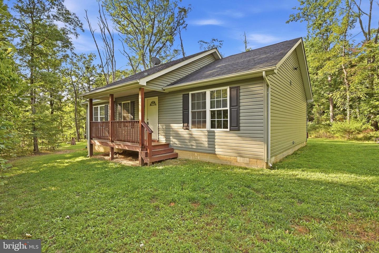 101 Brier Rabbit Ct Property Photo 1
