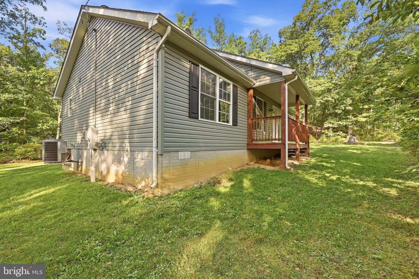 101 Brier Rabbit Ct Property Photo 2