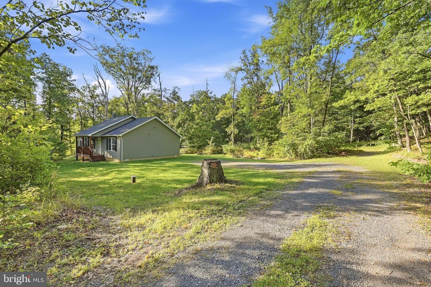 101 Brier Rabbit Ct Property Photo 3