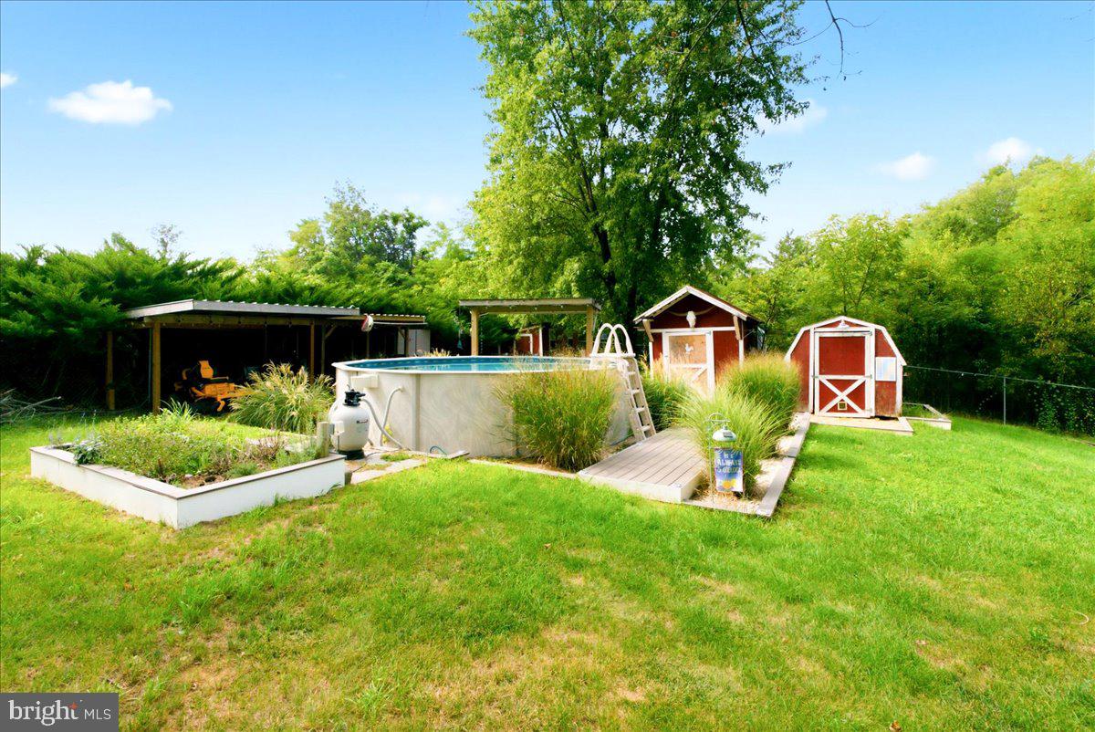 1810 Chapel Rd Property Photo 37