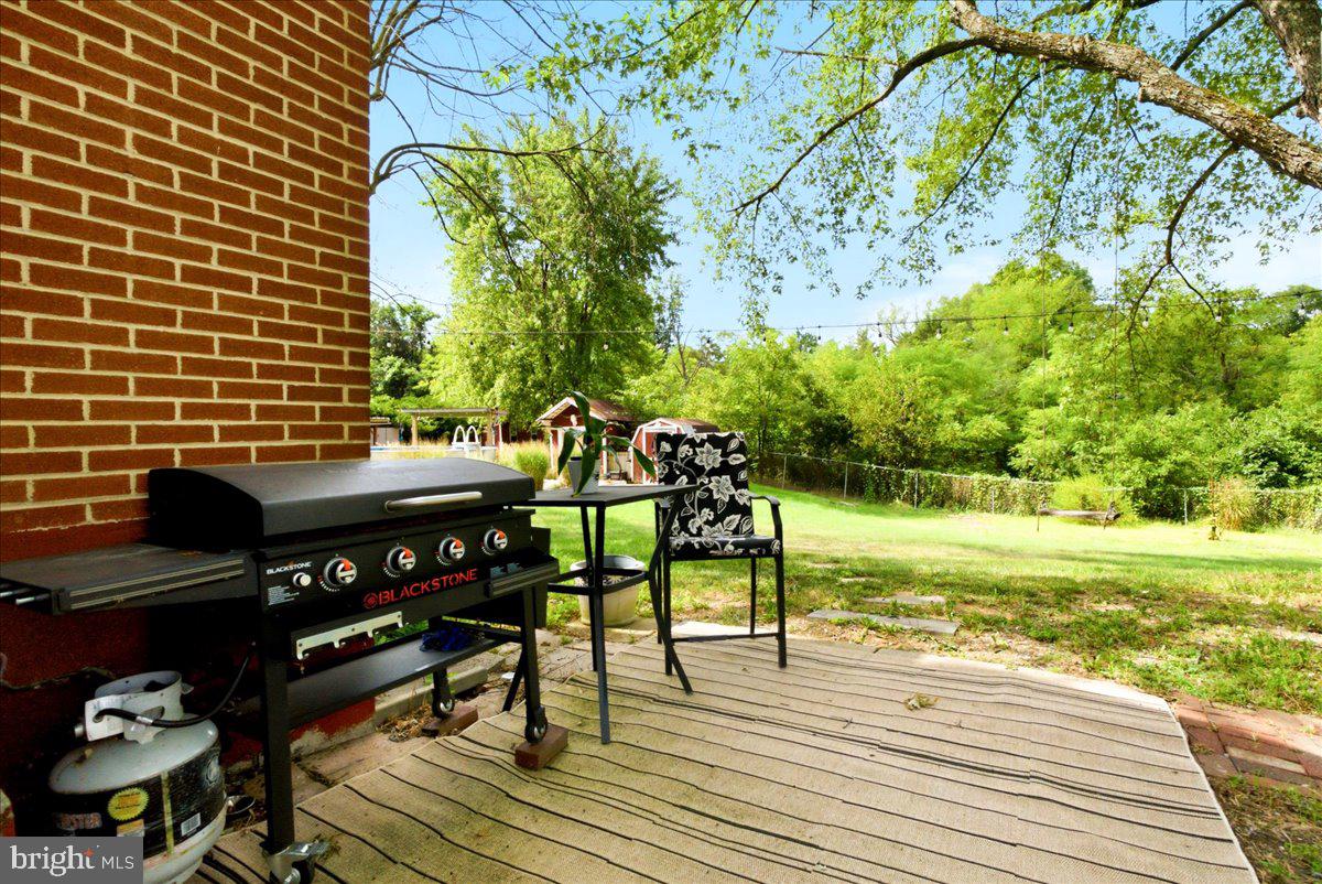 1810 Chapel Rd Property Photo 39