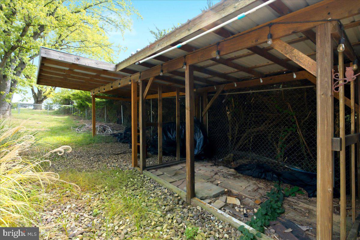 1810 Chapel Rd Property Photo 44