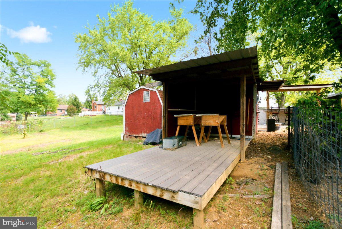 1810 Chapel Rd Property Photo 48