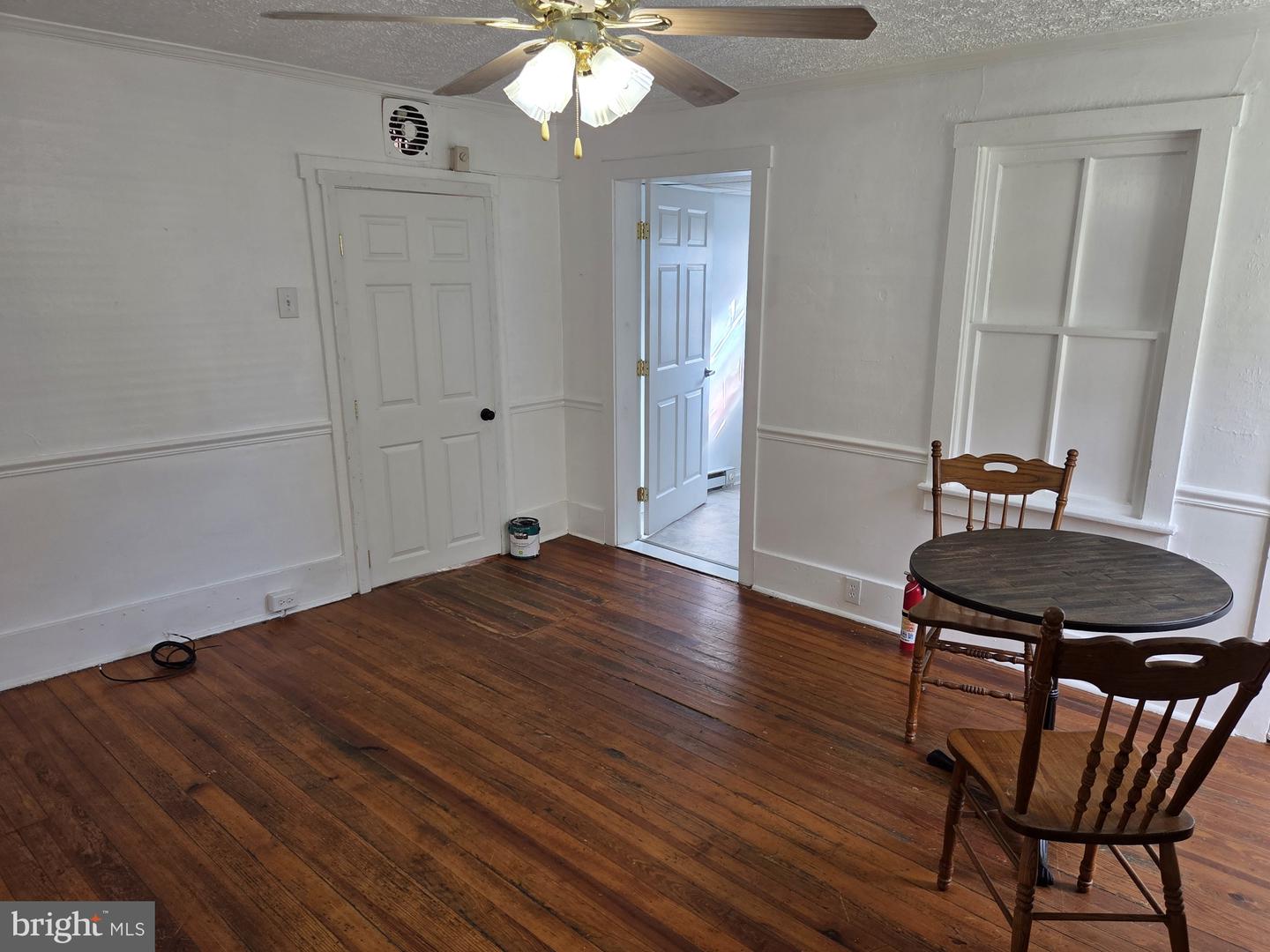 5335 Germain St Property Photo 12